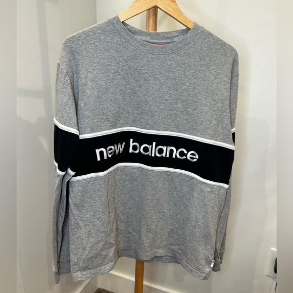 New balance logo long sleeve - Picture 1 of 3